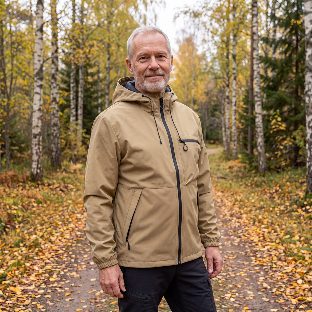 Aero Wind Jacket herr i björkskogen