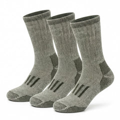 Arctic Thermal Socks 3-Pack i armégrönt, tre par varma ullstrumpor mot vit bakgrund