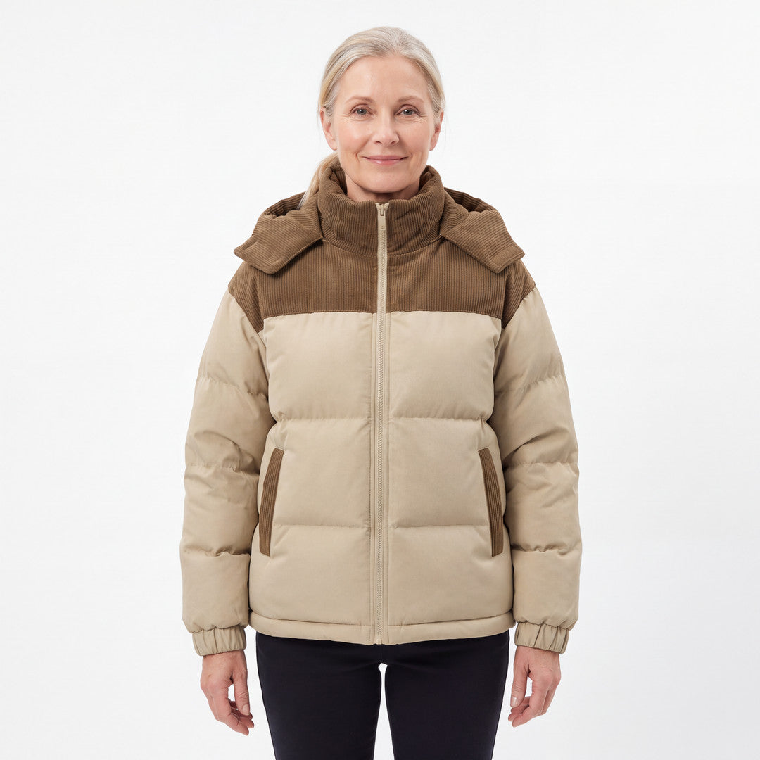 Cord Puffer Jacket för dam i khaki, kvinna framifrån mot vit bakgrund